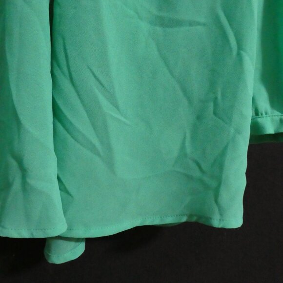 H&M | size 8 | Green Sheer Long Sleeve Button-Up Blouse | NWOT - Picture 9 of 16